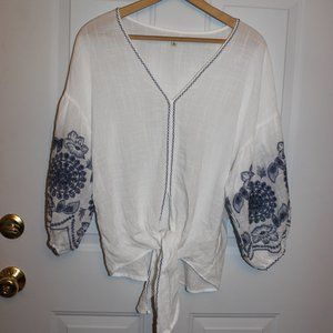 LAST CHANCE! Max Studio Embroidered Sleeve Blouse